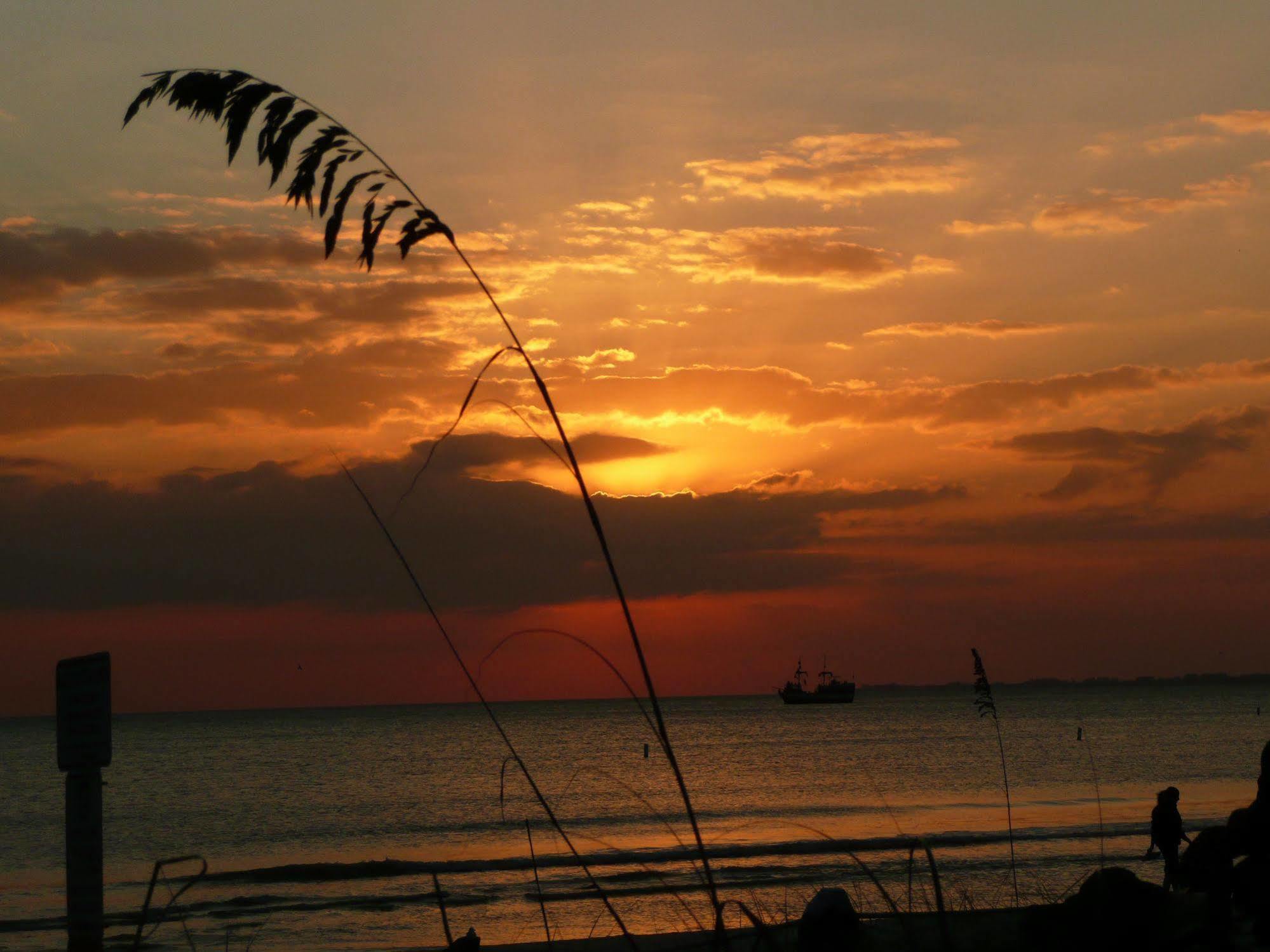 Manatee Bay Inn Fort Myers Beach Dış mekan fotoğraf